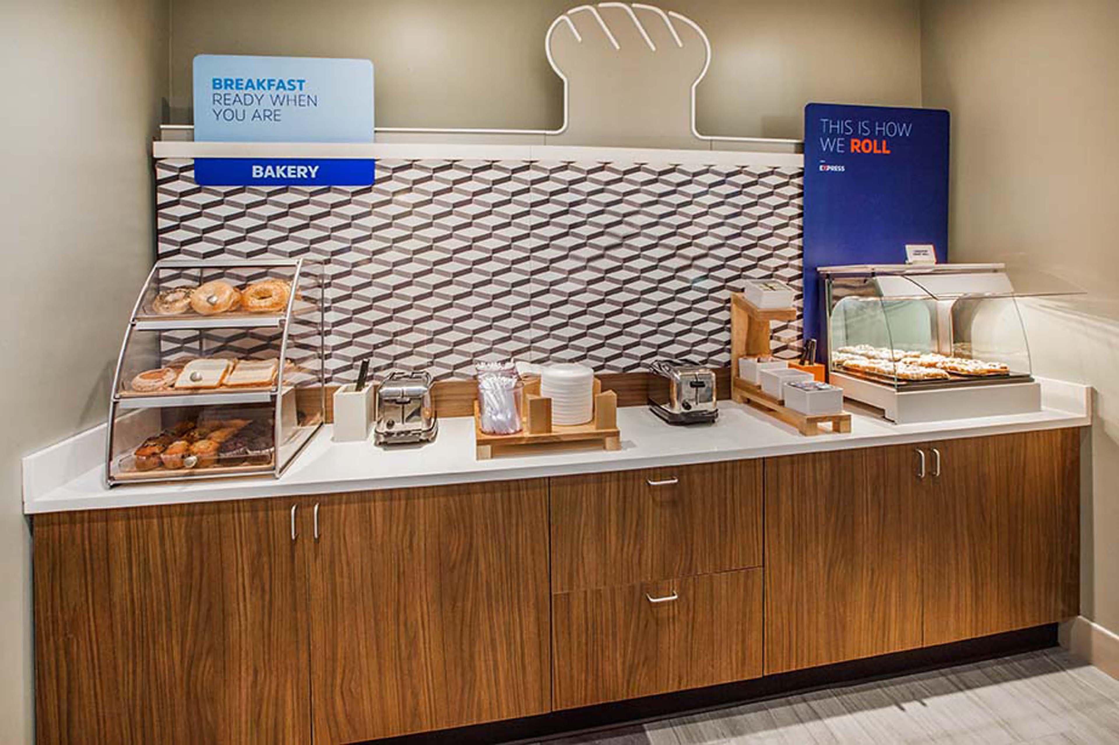 Holiday Inn Express San Diego South - National City By Ihg Exterior foto