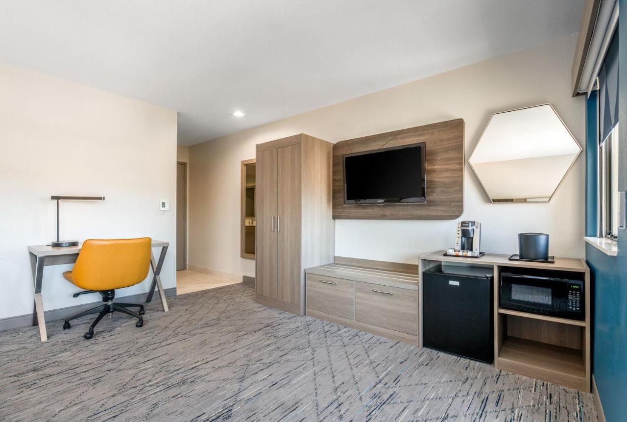 Holiday Inn Express San Diego South - National City By Ihg Exterior foto