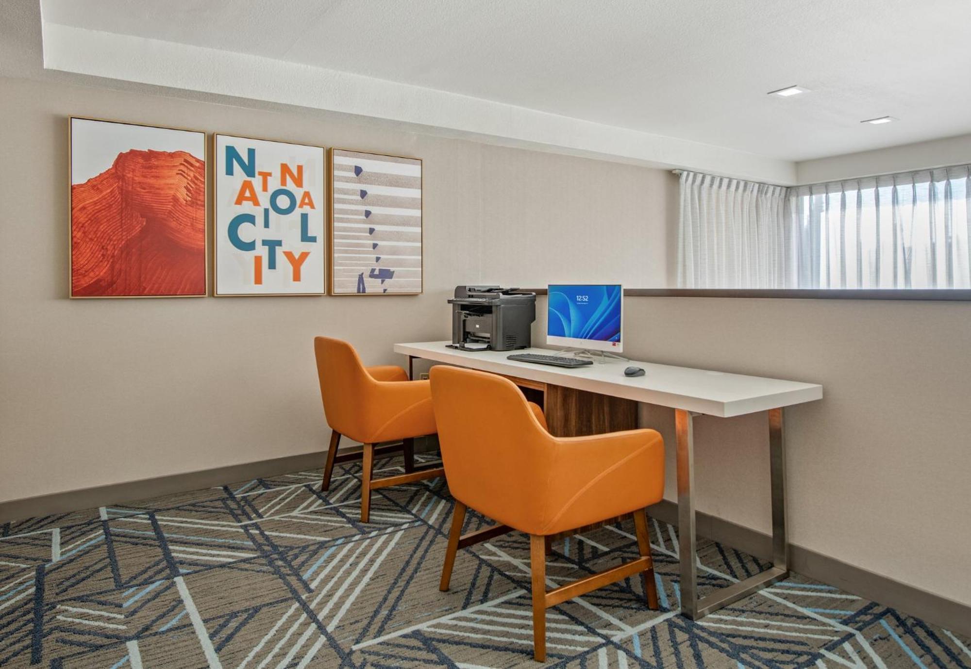 Holiday Inn Express San Diego South - National City By Ihg Exterior foto
