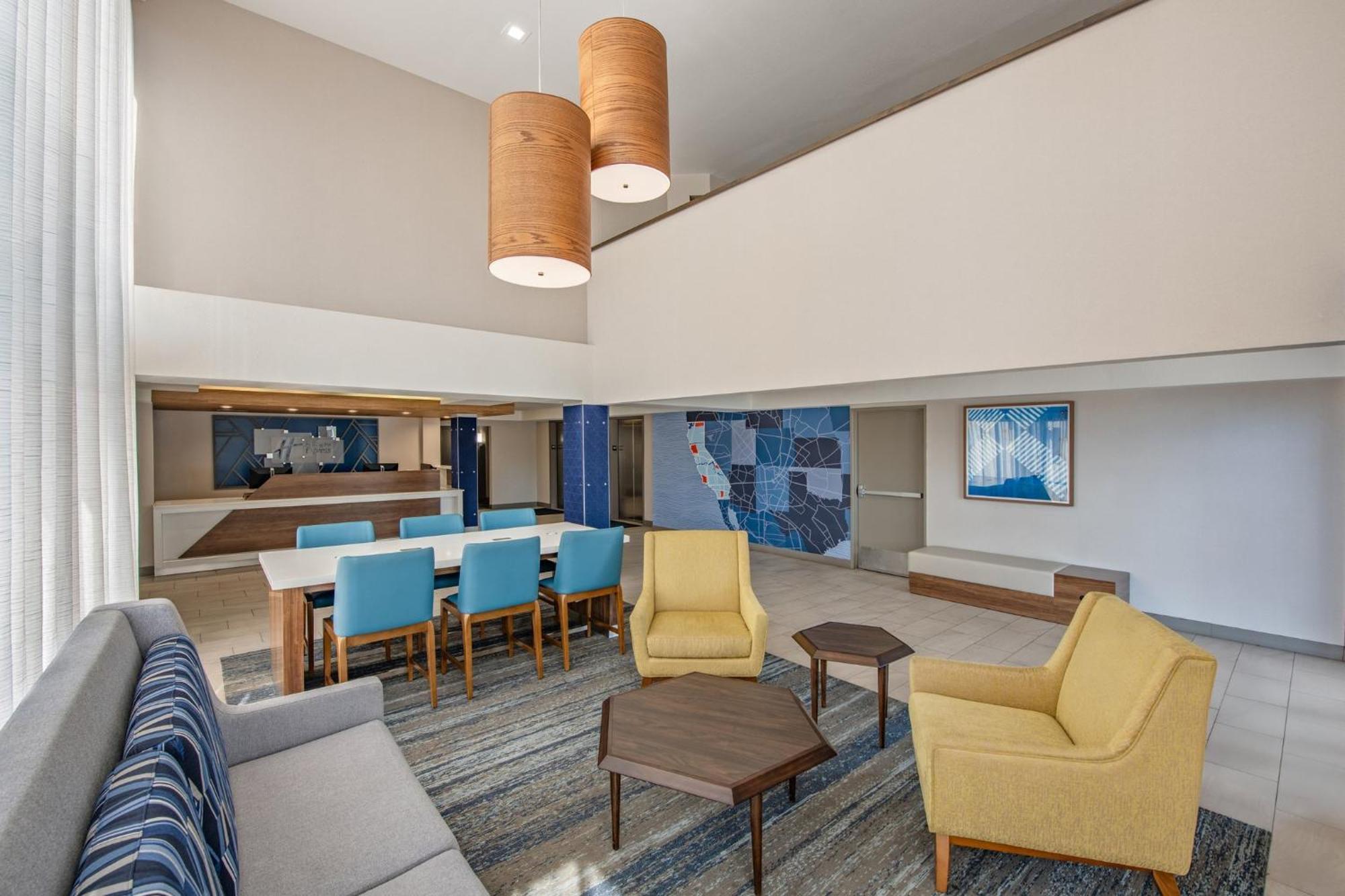 Holiday Inn Express San Diego South - National City By Ihg Exterior foto